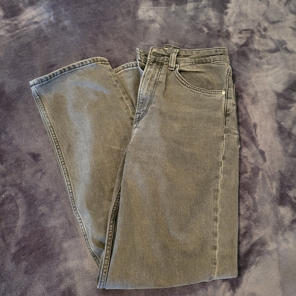 H&M Women's Gray Straight Jeans